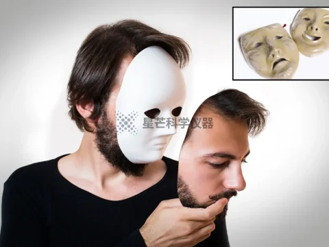 走进超写实硅胶面具的世界